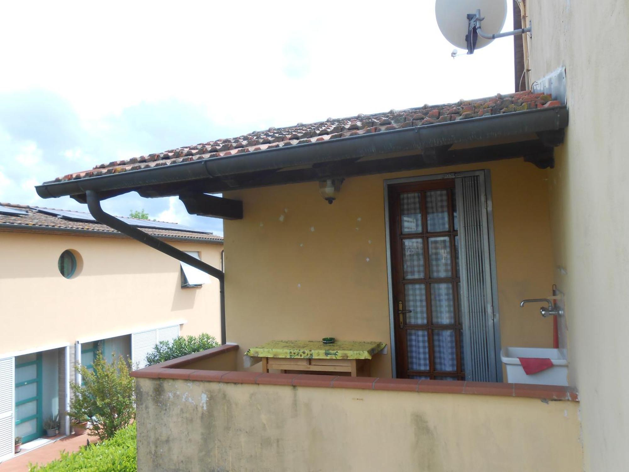 Casa Vacanze Orsi Лука Екстериор снимка