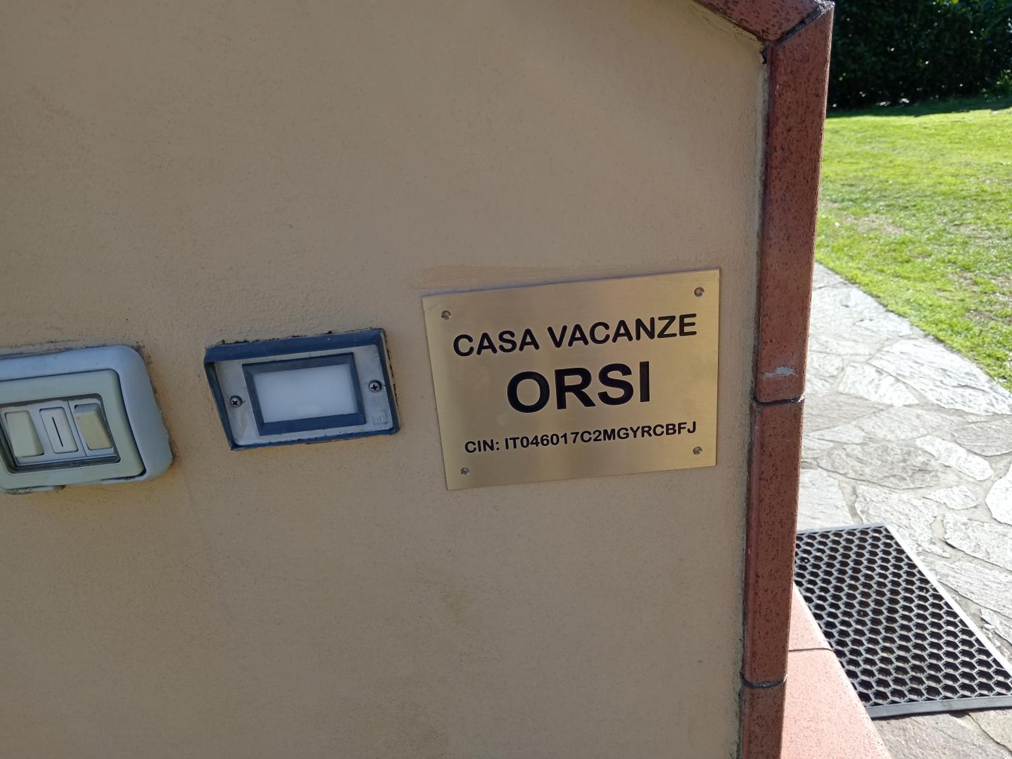 Casa Vacanze Orsi Лука Екстериор снимка