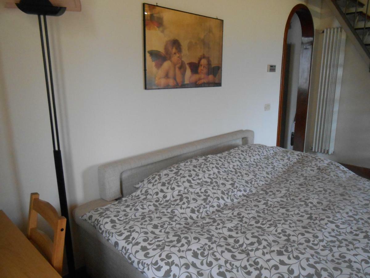 Casa Vacanze Orsi Лука Екстериор снимка